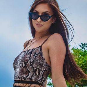 Meet your Posher, Anya